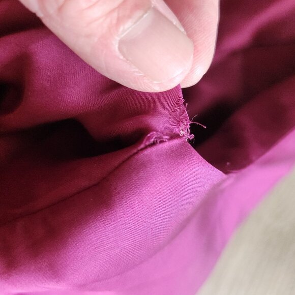 Vince Camuto Flutter Dress Women’s Size 4 Fuschia Pink Satin Assymetrical Sleeve - Picture 9 of 11